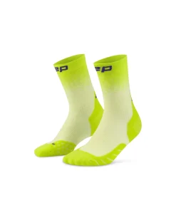 Męskie skarpety kompresyjne sportowe do połowy łydki CEP Core Run edycja FADE zielony
